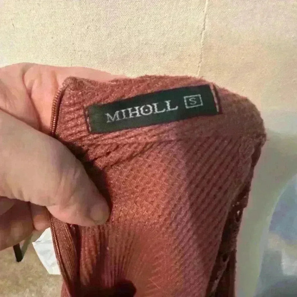 Miholl women’s lace sleeve top. Coral color. Size small. Zip up back. - Picture 6 of 7